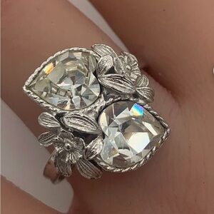 Rare find Vintage Sarah Coventry adjustable ring floral and heart rhinestones